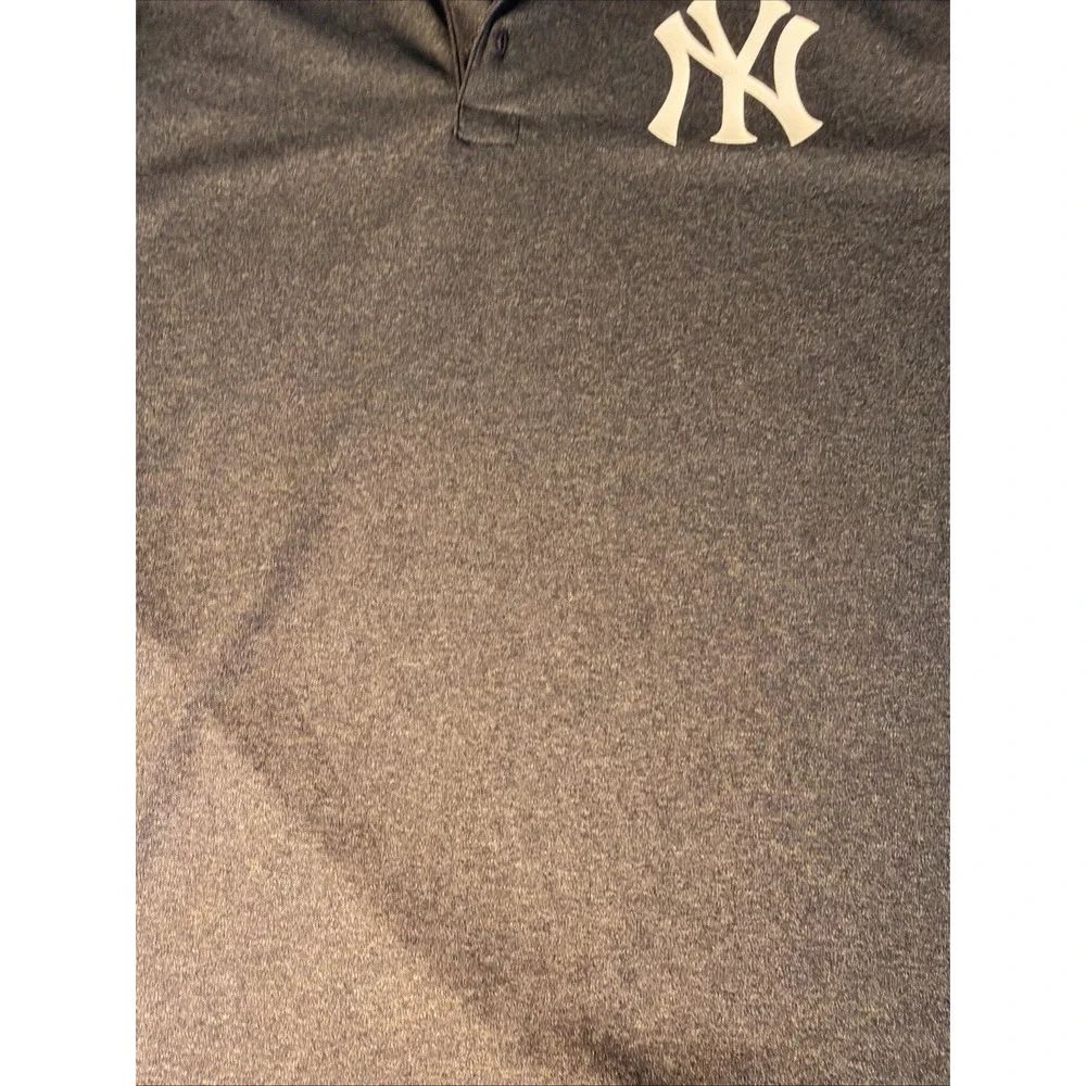 Nike Dri-FIT New York Yankees Men's L Authentic Collection Golf Polo Gray MLB
